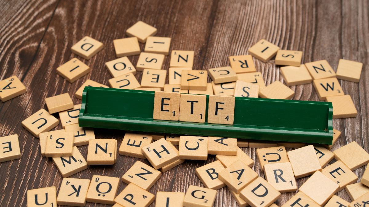 Equity Funds vs Debt Funds
