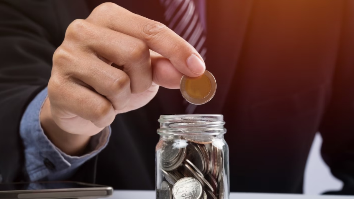 How to Save Money Every Month: 10 Practical Tips to Build Better Financial Habits How to Save Money Every Month: 10 Practical Tips to Build Better Financial Habits