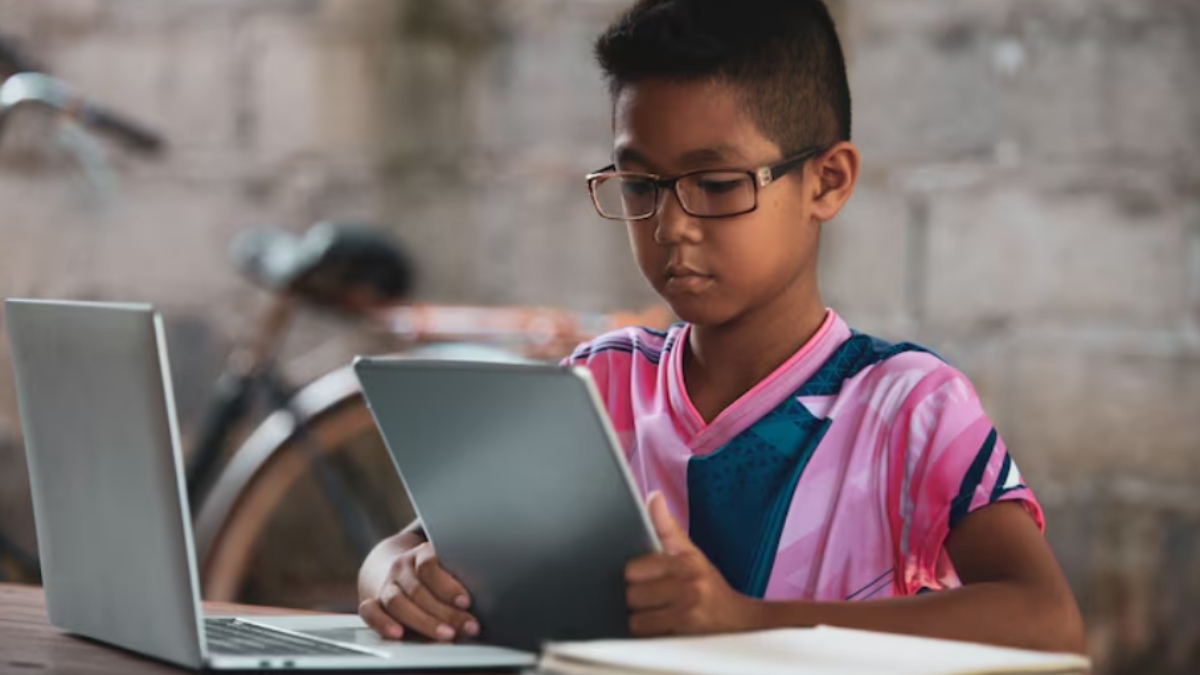 Digital Education for Rural Students: Benefits, Challenges and the Road Ahead Digital Education for Rural Students: Benefits, Challenges and the Road Ahead